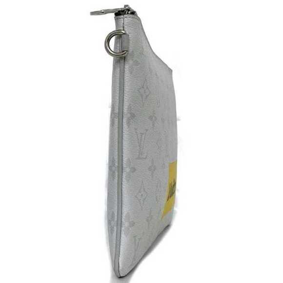 LOUIS VUITTON White Monogram Clutch Bag - Picture 2 of 10